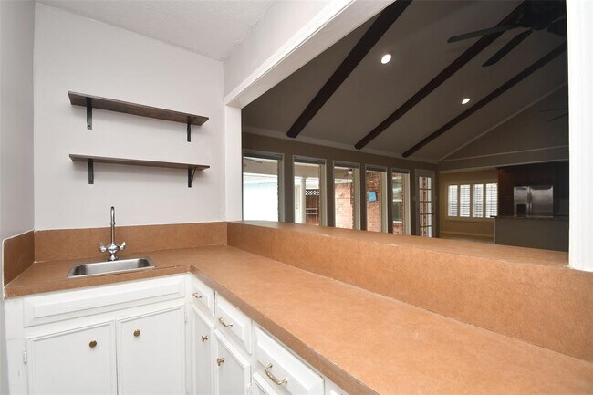 Building Photo - 12007 Cedar Pass Dr
