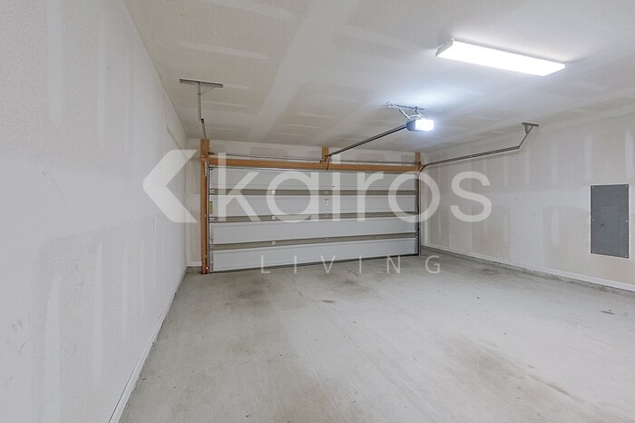 Building Photo - 115 ORTHELLO COURT