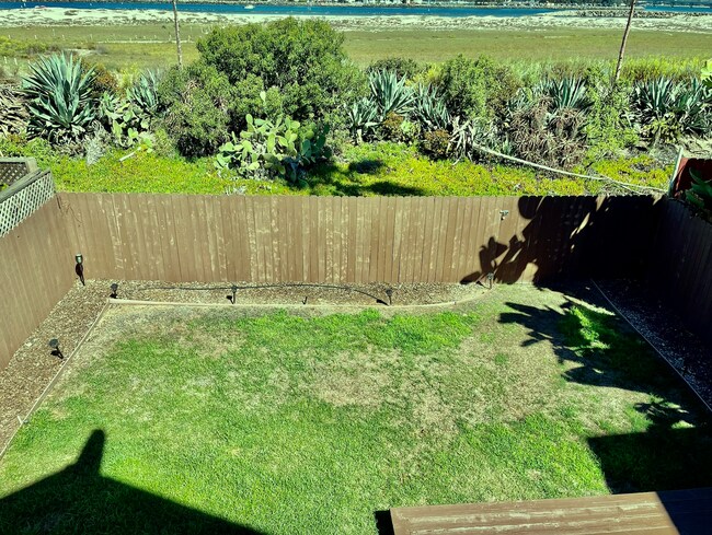 Building Photo - Furnished Beach front House in OB One Month Minimum Rental