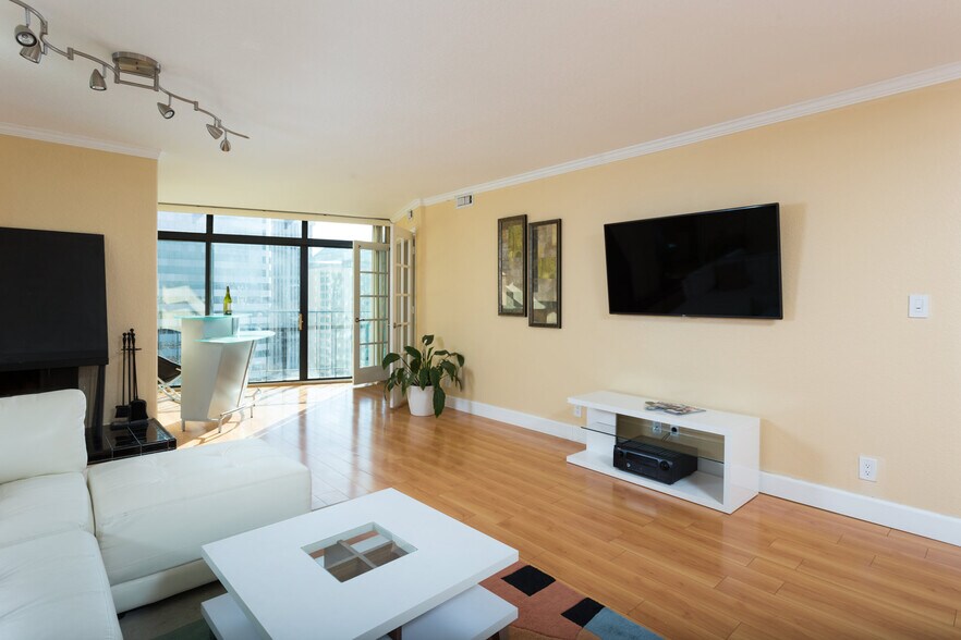 Building Photo - 1777 Larimer St