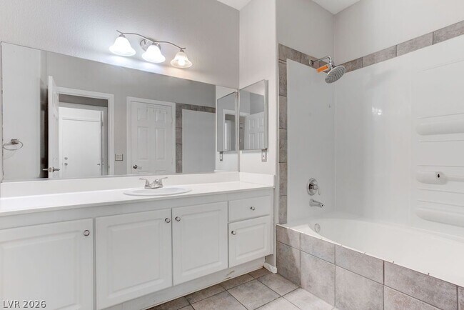 Building Photo - 325 Brilliant Summit Cir