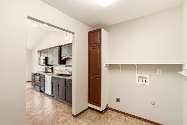 Building Photo - 11830 N Bedivere Dr