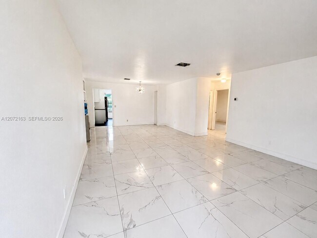 Building Photo - 3051 SW 47th St
