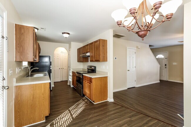 Building Photo - 5012 St Charles Dr