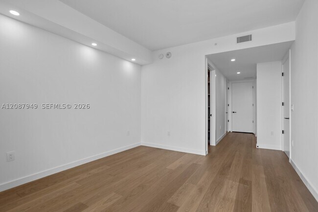 Building Photo - 2200 Brickell Ave