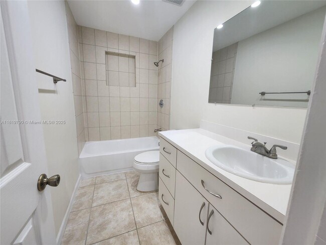 Building Photo - 1806 SW 97th Ave