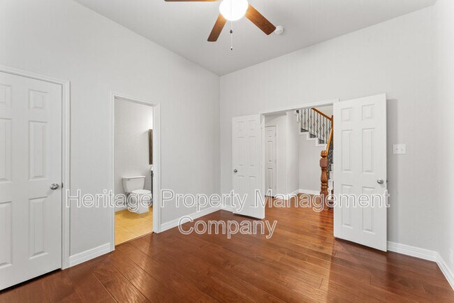 Building Photo - 11 Sable Valley