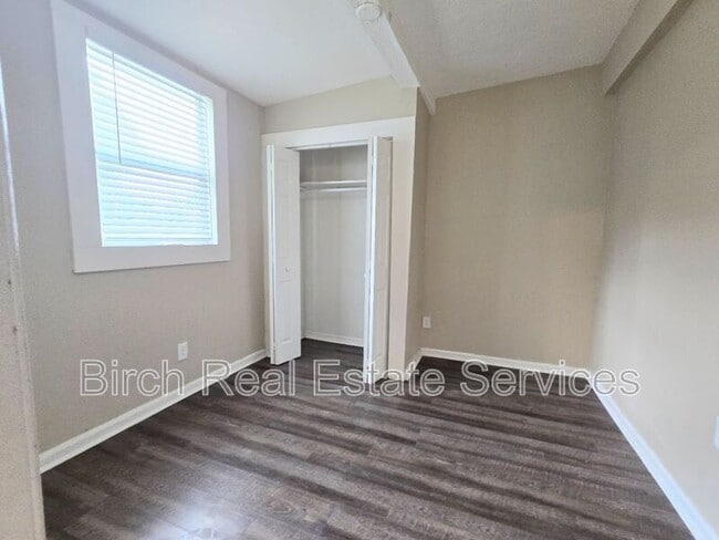 Building Photo - 4701 13th Ave S