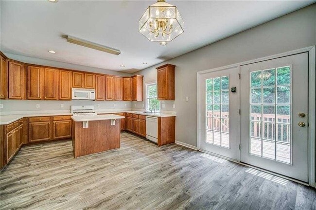 Building Photo - 716 Parkside Dr