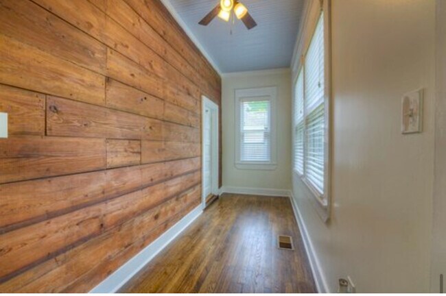 Building Photo - 1224 Faxon Ave