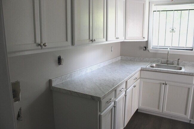 Building Photo - 3758 Wolf Trail Dr