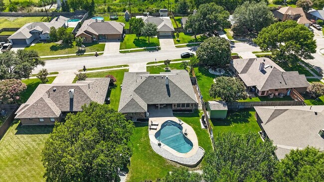 Building Photo - 749 Western Trail