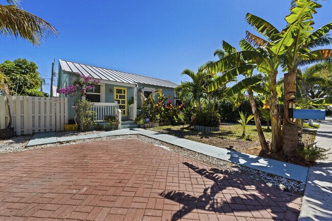 Building Photo - 1616 N N St