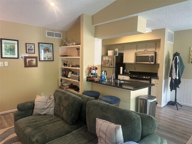 Building Photo - 2120 El Paseo St