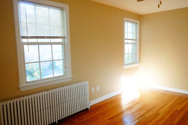 Building Photo - 8007 Garland Ave