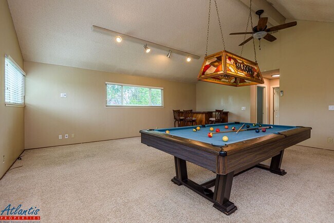 Building Photo - Lovely Home | Bonus Room | A/C | Solar Panels
