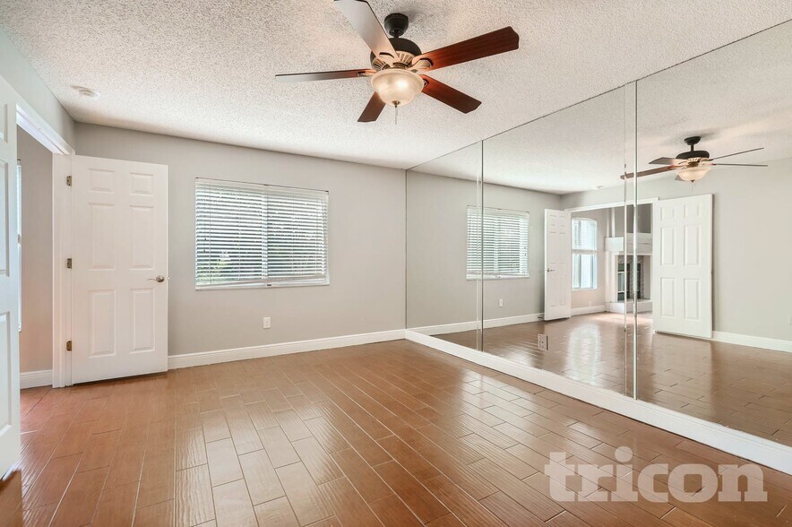 Building Photo - 28534 Tall Grass Dr