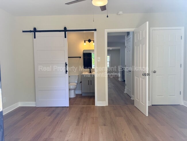 Building Photo - 114 E Club Blvd