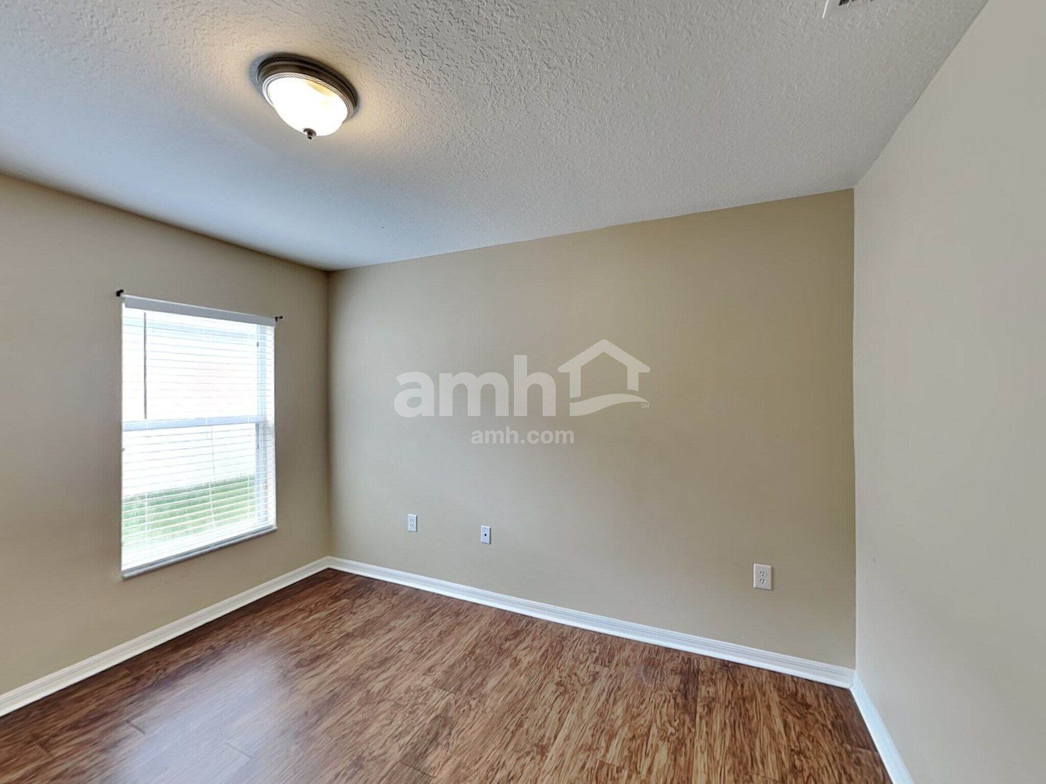 Building Photo - 15505 Martinmeadow Dr