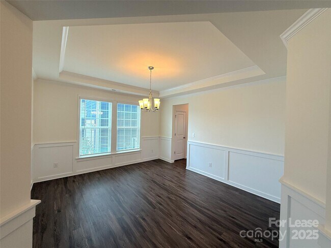 Building Photo - 14929 Baldridge Dr