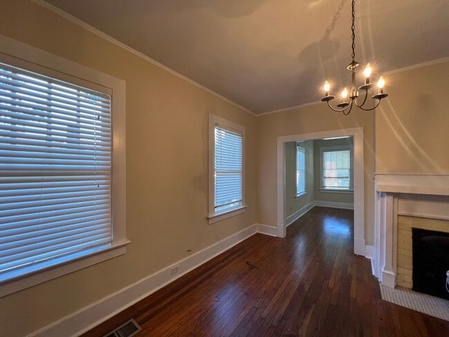 Building Photo - Charming Capital Heights Home