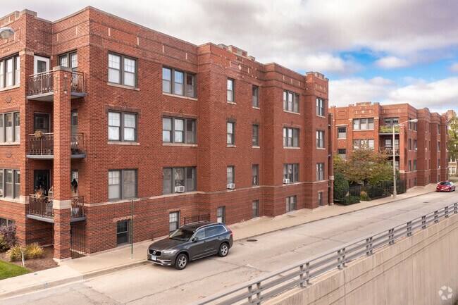 Building Photo - 629-647 Garfield St