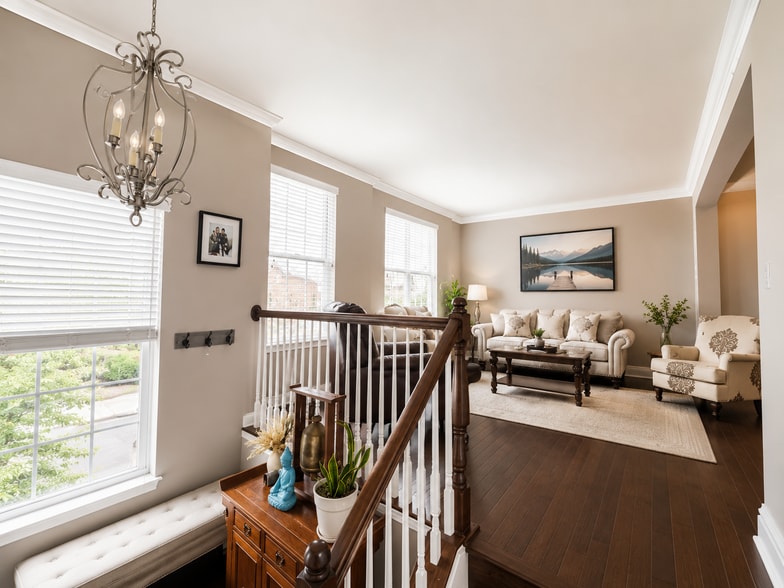 Building Photo - 25565 America Sq