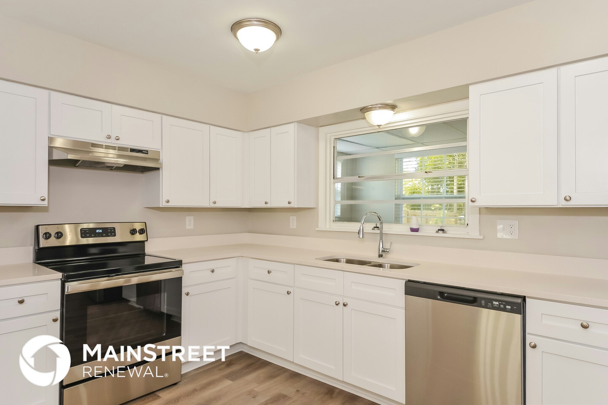 Building Photo - 2300 23rd Ave W