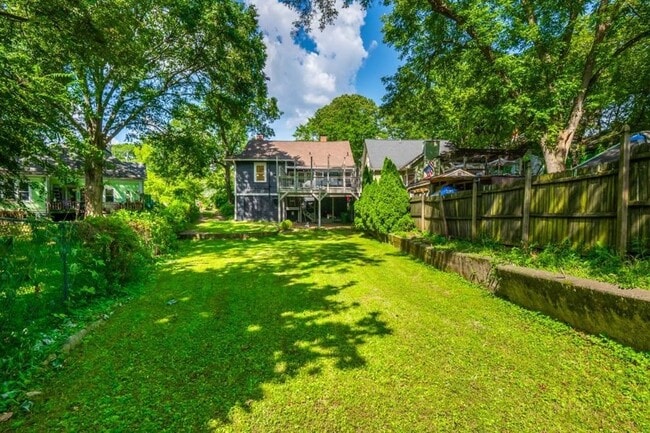 Building Photo - 242 Haralson Ave NE