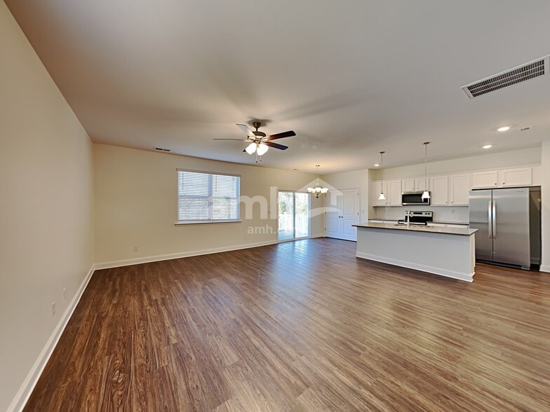 Building Photo - 2034 Corey Joseph Dr