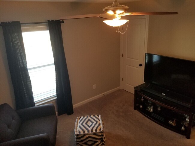 Building Photo - 2 Story 4 Bedroom Home Near Fort Gordon