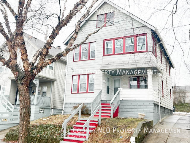 Primary Photo - Spacious Newly Renovated Home near Lakewood!