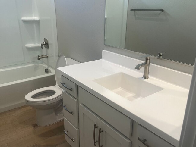 Building Photo - 17295 W Valentine St