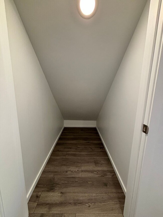 Building Photo - DR. HORTON Townhome in Long Valley!!