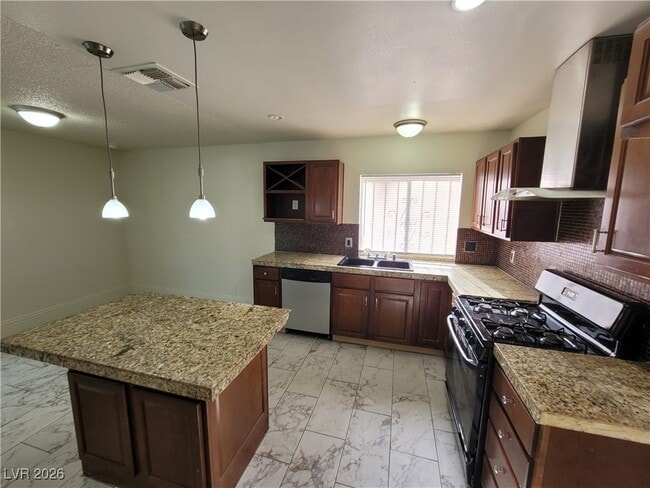 Building Photo - 3908 Montebello Ave