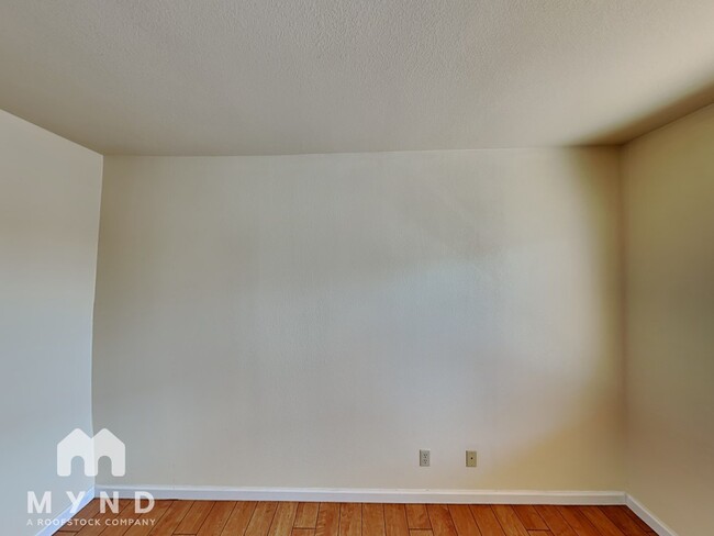Building Photo - 125 Rosa Flora Cir