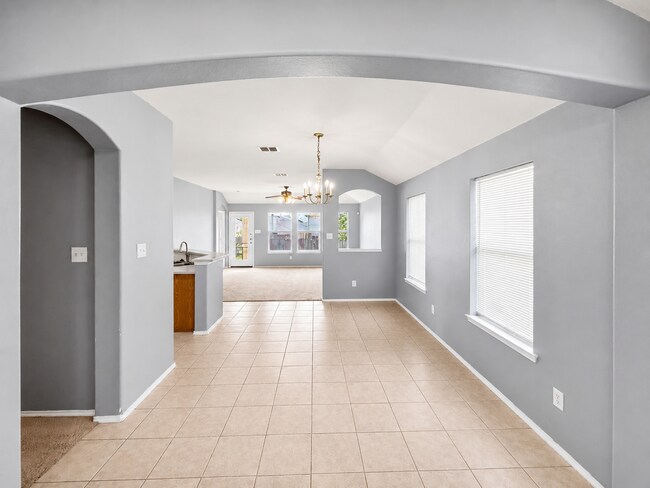 Building Photo - 10420 Devin Ln