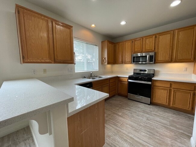 Building Photo - 2300 Jeans Ct