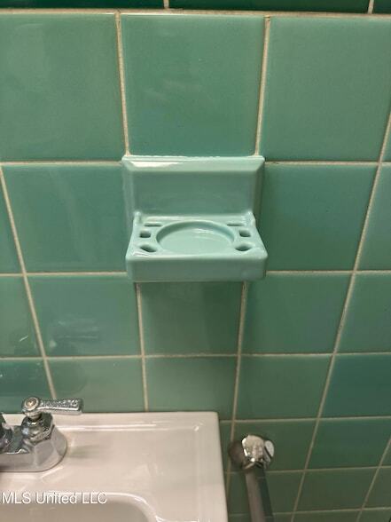 Building Photo - 3564 Cowan Pl