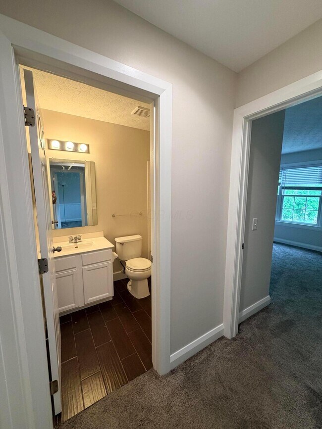 Building Photo - 9327 Polaris Green Dr
