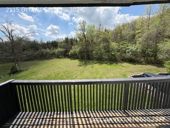 Building Photo - 2115 Ottawa St