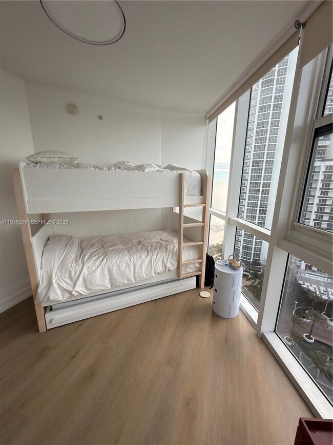 Building Photo - 18201 Collins Ave