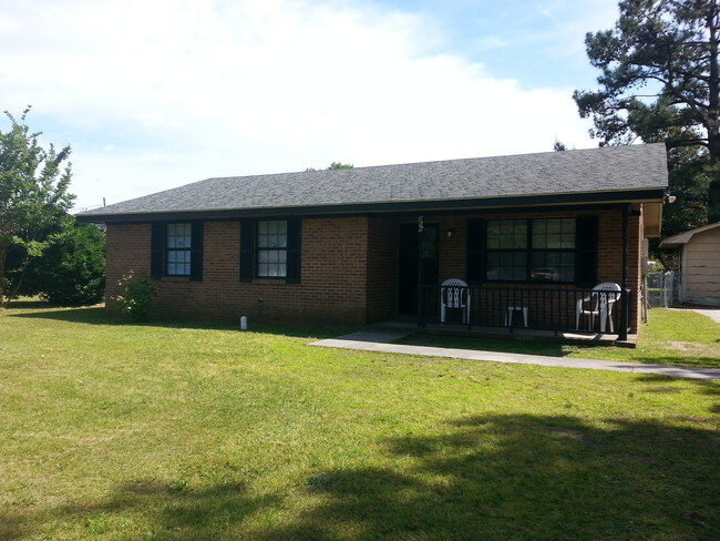 Building Photo - CASTLE HAYNE - Walnut Hills Area - 3 Bedro...
