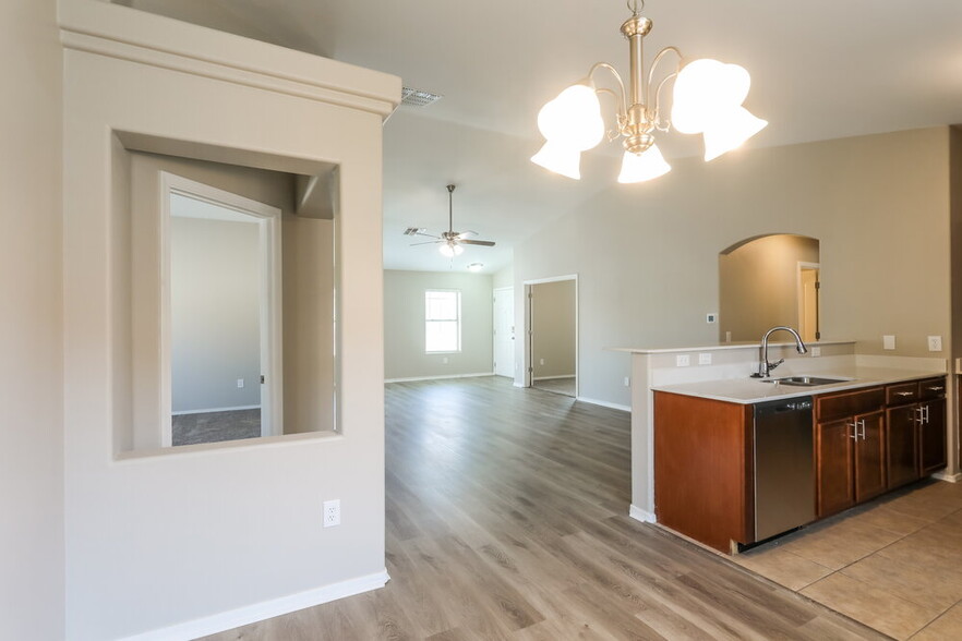 Building Photo - 14180 N Via Trincheras