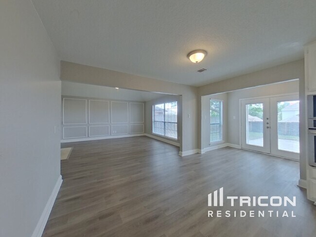 Building Photo - 7724 Grassland Dr