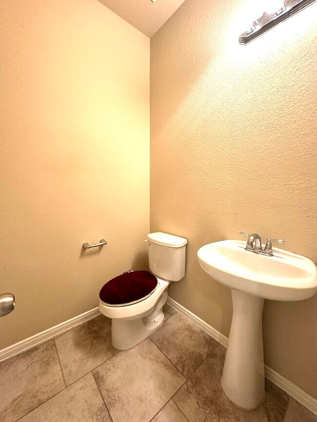 Building Photo - 22407 Ebbets Field Dr