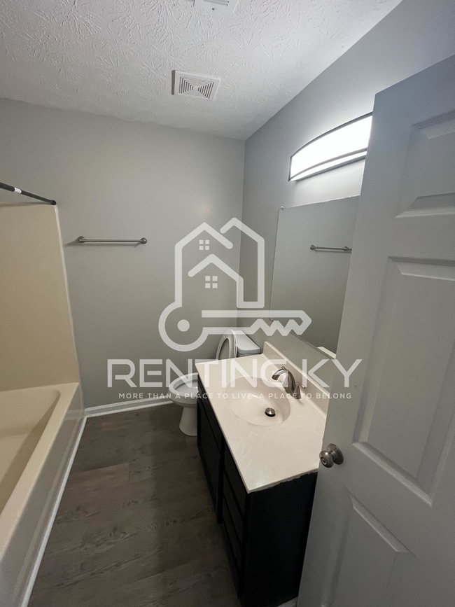 Building Photo - Updated 2-Bed, 1.5-Bath Townhome with a Ga...