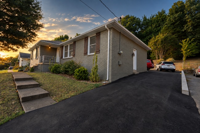 Building Photo - 564 Huntington Pkwy