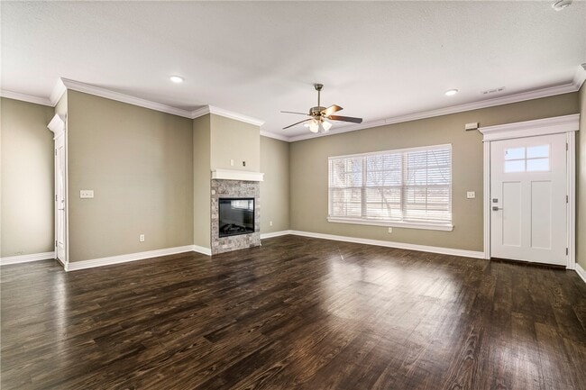 Building Photo - 121 Carrington Ave