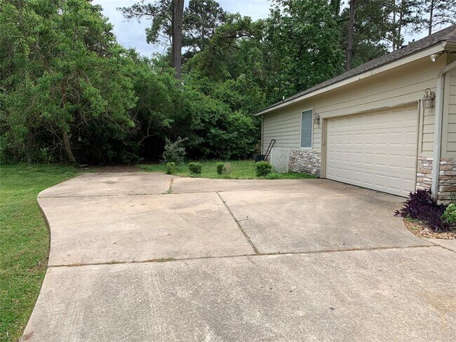 Building Photo - 14607 Heritage Dr